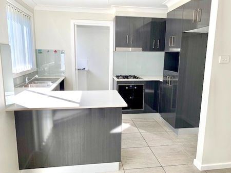 Stunning Modern 3-Bedroom Duplex | Quiet & Convenient Location - Photo 4