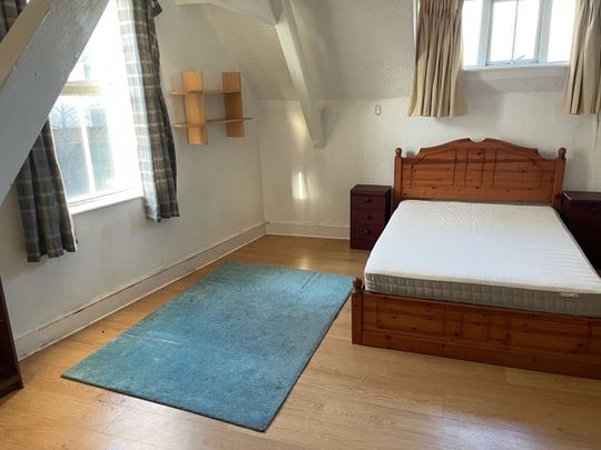 Room in a Shared House, Glasshouse St, NG1 - Photo 1