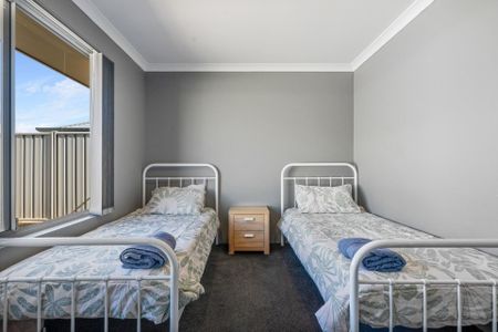 4 Yandal Way, Golden Bay. - Photo 4