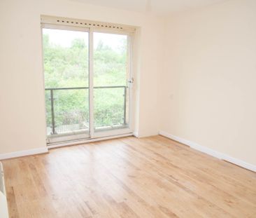 Price £1,600 pcm - Available Now - Unfurnished - Photo 4