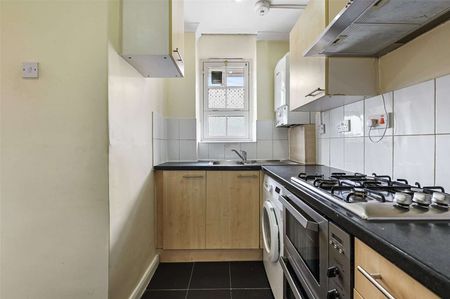 Furnished one bedroom apartment situated in a fantastic location by Waterloo Station. - Photo 5