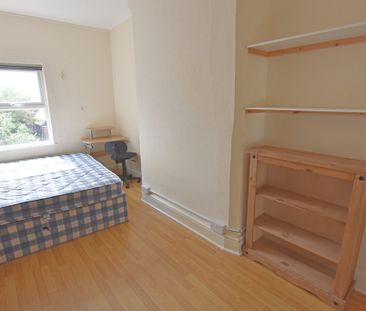 5 Bedroom Flat - Photo 1