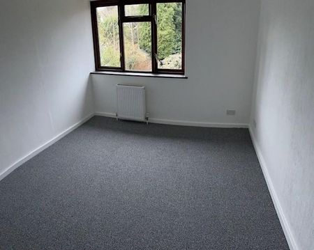 4 bedroom detached house to rent - Photo 5