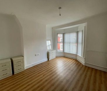 3 Bed Terraced House, Sylvania Road, L4 - Photo 4