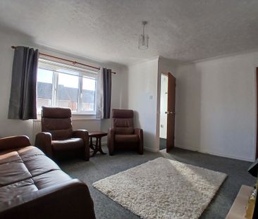 3 bed semi-detached house to rent in Lindford Drive, Norwich, Norfolk - Photo 3