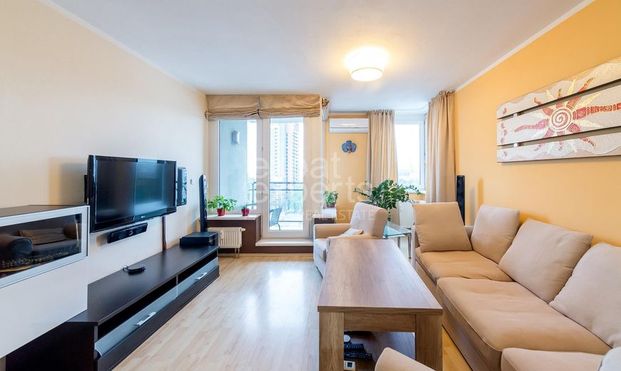 Slnečný, príjemný 2i byt 62m2, s A/C, lodžiou a 2x parkovaním, UNIVERSO - Photo 1