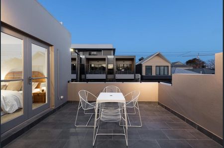 27 Hyland Street, South Yarra VIC 3141 - Photo 3