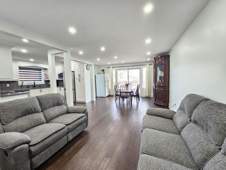 For Lease - 208 Plunkett Road, Toronto, Ontario - Photo 3