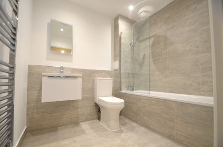 1 bedroom Apartment to rent - Photo 2