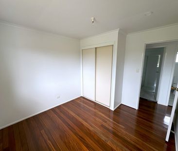 Welcome to 28 Beelong Street! - Photo 6