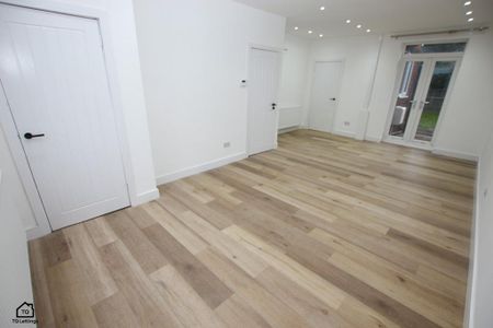 2 bedroom semi-detached house to rent - Photo 2