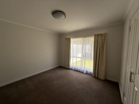 Feel at home, Living Here - Photo 3