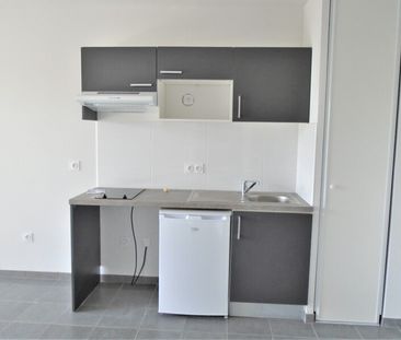Location Appartement 1 pièce 23m² ROYAN 17200 - Photo 2