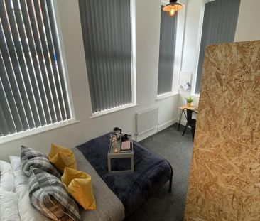 3 bedroom flat to rent - Photo 5