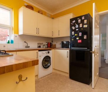 2 bedroom flat to rent - Photo 5