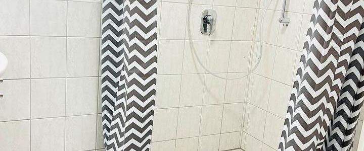 Moderne und freundliche 2-Zimmer-Wohnung mit EBK und Balkon - Photo 1