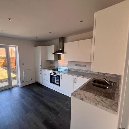 1 bedroom in a house share to rent - Photo 4