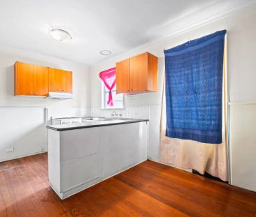 Family Home in Prime Werribee Location - Photo 5