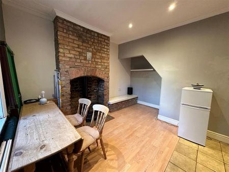 2 bedroom detached house to rent - Photo 3