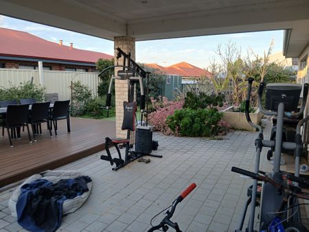 Port Kennedy - Photo 5