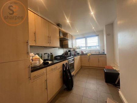 2 bedroom flat to rent - Photo 5