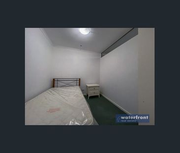 FULLY FURNISHED 2 BEDROOM IN THE HEART OF THE CBD - Photo 2