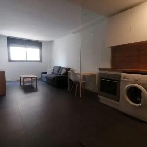 Apartamento en alquiler en Calle Santa Cecilia - Photo 1