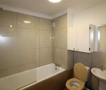 Manor Park House, Bullar Road, Southampton, SO18 - Photo 5