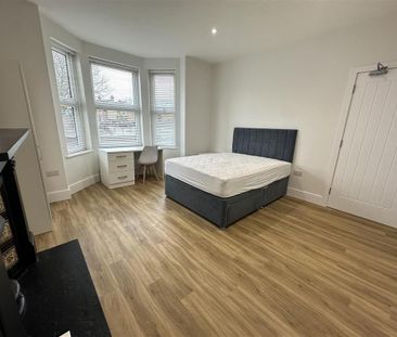 House share to rent - Photo 3