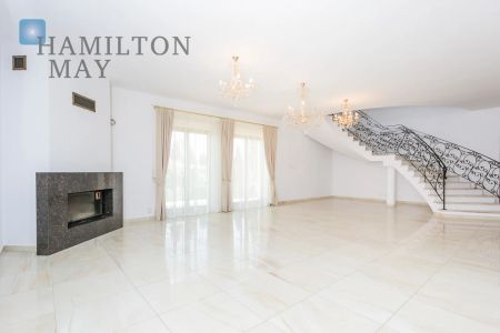 Luksusowy dom z basenem i sauna blisko Centrum Handlowego na Zawadach - Zdjęcie 4