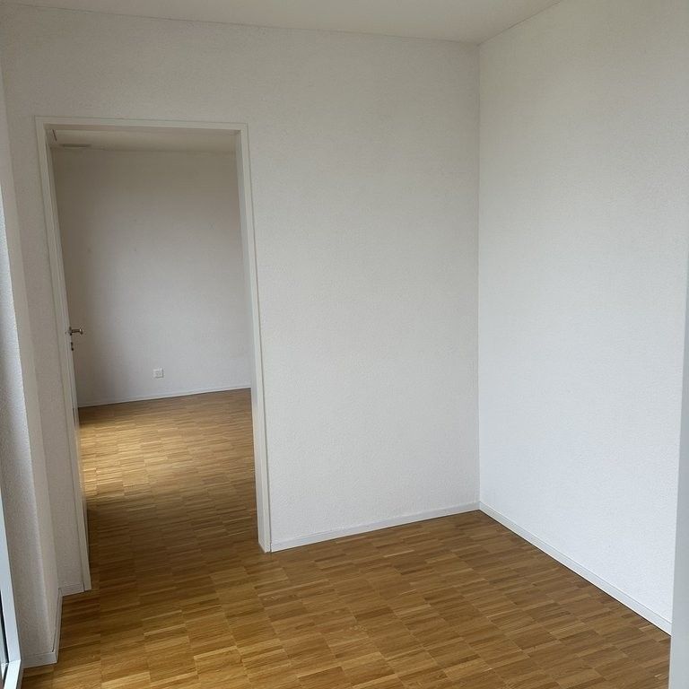 Sie wünschen sich ein Ankleidezimmer - Wir haben Ihre neue Wohnung! - Photo 1