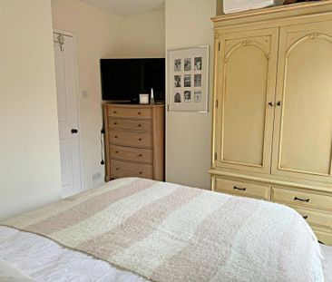 2 bedroom cottage to rent - Photo 1
