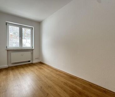 Helle 4-Raum Wohnung im Zentrum von Gelenau - Photo 4