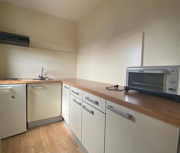 Location Appartement 1 pièce 29m² SAUMUR 49400 - Photo 4