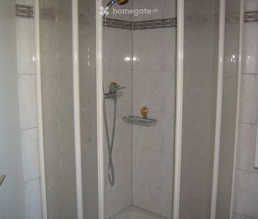 Schöne, ruhige 3.5 Zi-Dachwohnung, Bus/Bahn/Einkaufen in 5-10 Gehmi... - Foto 4