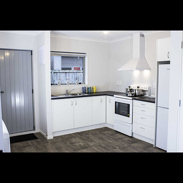 Private Studio - Fully Furnished - Photo 1
