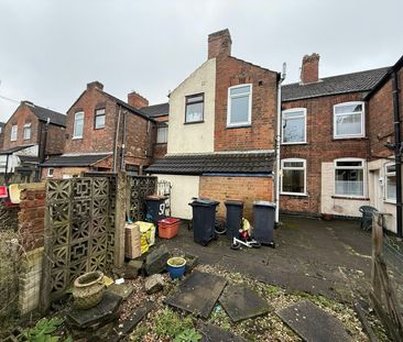 Terraced House to rent on - Photo 6