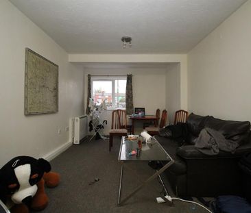 2 bedroom ground floor flat to rent - Photo 5