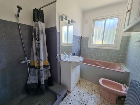 Location Maison 4 pièces 79m² - Photo 5