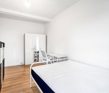 Room in a Shared Flat, Keston House, SE17 - Photo 3