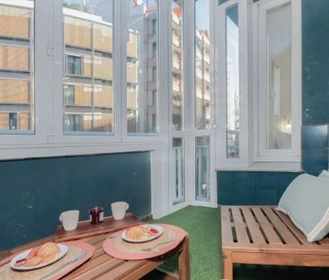 Plaça de Lesseps, Barcelona, Catalonia 08023 - Photo 4