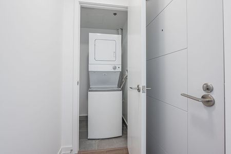 For Lease - 203 College Street Unit# 1702, Toronto, Ontario - Photo 3