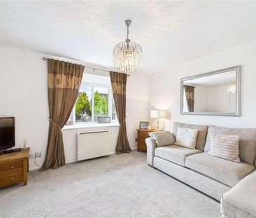 Lyon Close, Maidenbower, Crawley, West Sussex, RH10 - Photo 2