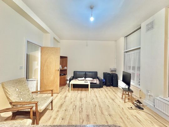 1 bedroom flat to rent - Photo 1