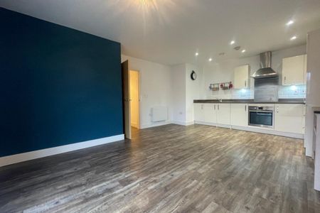 The Embankment - Photo 5