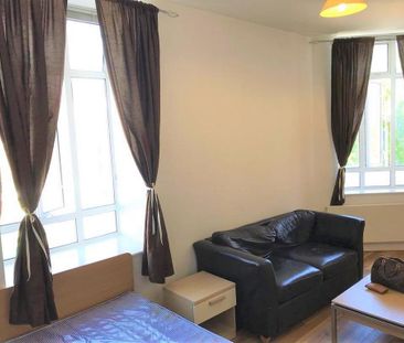 Studio to rent - Photo 4