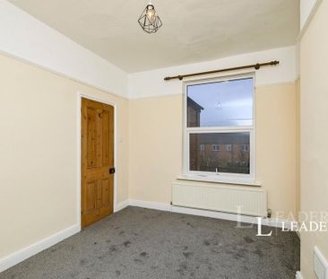 3 bedroom semi-detached house to rent - Photo 6