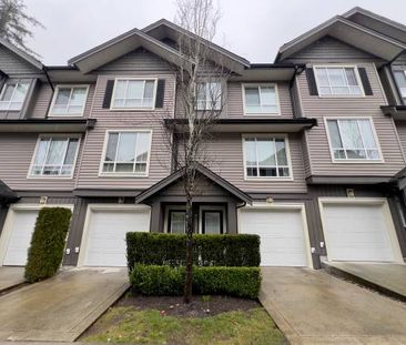 LANGLEY - 3 BEDROOM, 2.5 BATHROOM TOWNHOUSE NOW AVAILABLE - Photo 1