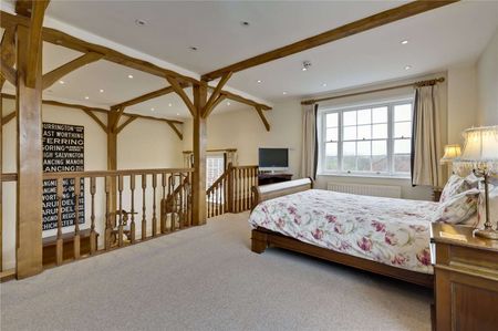 SHORT LET - A stunning country retreat on the Surrey Hampshire border - Photo 5