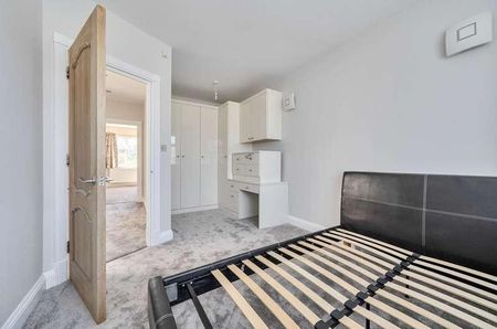 Chanctonbury Way, London, N12 - Photo 3